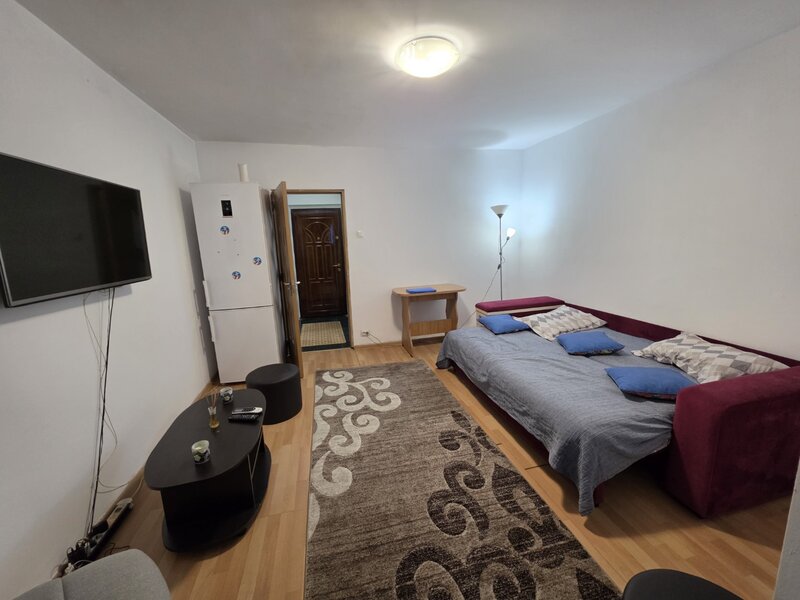 Trapezului, 5 minute metrou 1 Decembrie 1918, bloc 1978, reabilitat