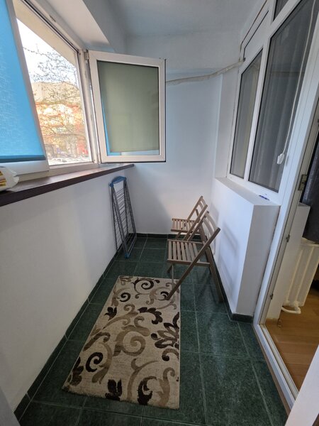 Trapezului, 5 minute metrou 1 Decembrie 1918, bloc 1978, reabilitat