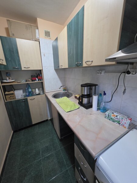 Trapezului, 5 minute metrou 1 Decembrie 1918, bloc 1978, reabilitat