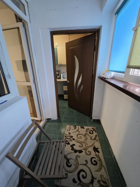 Trapezului, 5 minute metrou 1 Decembrie 1918, bloc 1978, reabilitat