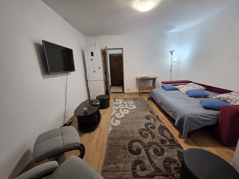 Trapezului, 5 minute metrou 1 Decembrie 1918, bloc 1978, reabilitat