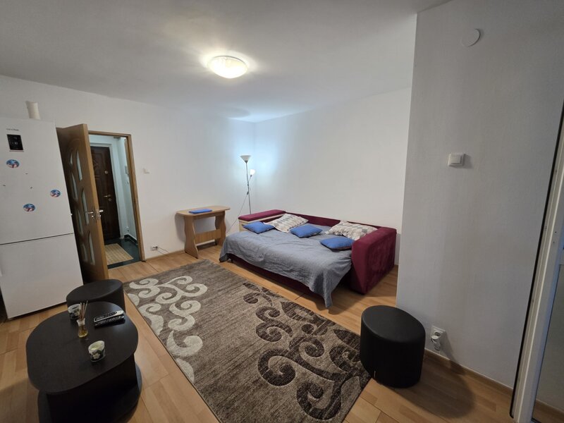 Trapezului, 5 minute metrou 1 Decembrie 1918, bloc 1978, reabilitat